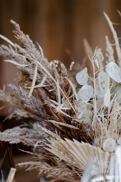 Boho neutral wedding 10