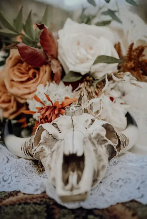 Boho neutral wedding 17