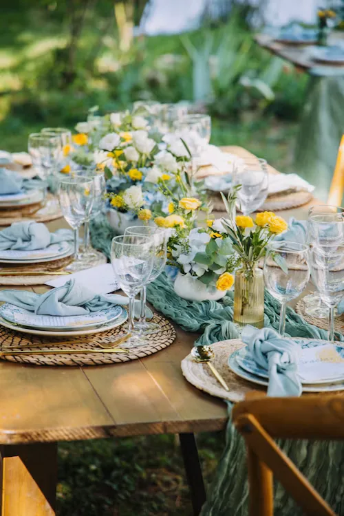 Butter yellow wedding 04